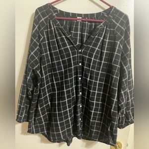 Old navy black and white checkered button up
